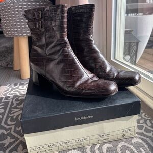 💞Liz Claiborne Women's Black Croc-Embossed Ankle Boots